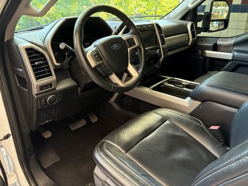 Used 2019 Ford F250 Lariat w/ Lariat Ultimate Package AWD/4WD image 10