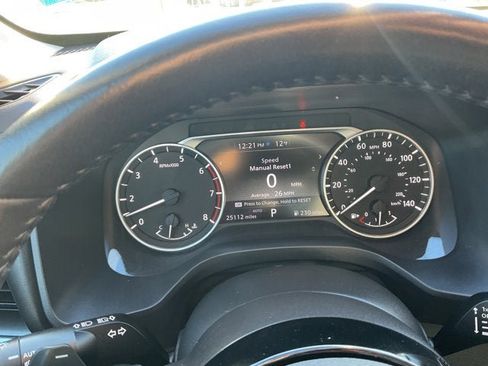 Used 2023 Nissan Rogue SV w/ SV Premium Package image 15