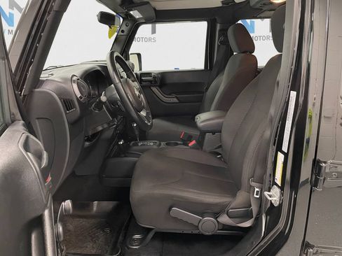 Used 2017 Jeep Wrangler Unlimited Sport w/ Connectivity Group AWD/4WD image 7