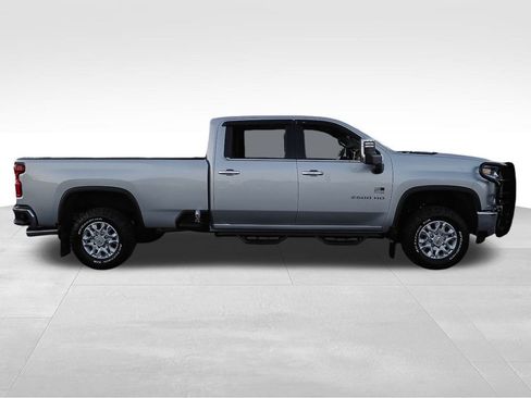Used 2021 Chevrolet Silverado 2500 LTZ w/ LTZ Convenience Package image 9
