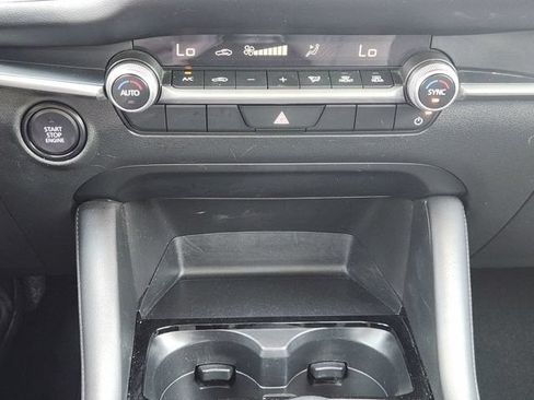 Used 2025 MAZDA MAZDA3 s FWD image 18