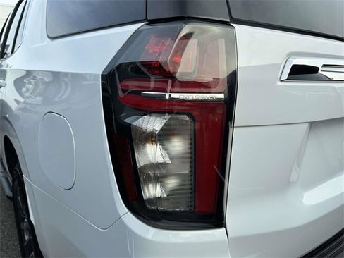 Used 2022 Chevrolet Tahoe LT w/ Luxury Package image 8