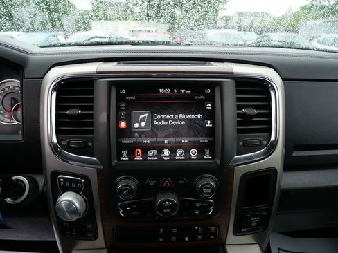 Used 2017 RAM 1500 Laramie AWD/4WD image 12