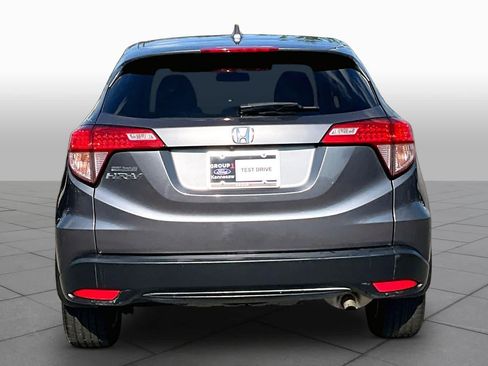Used 2017 Honda HR-V EX image 5
