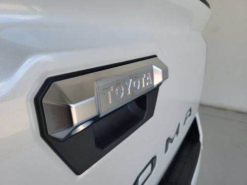 Used 2026 Toyota Tacoma Limited AWD/4WD image 8