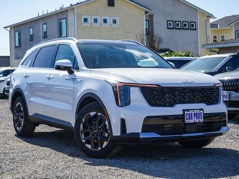 New 2026 Kia Sorento S FWD image 2