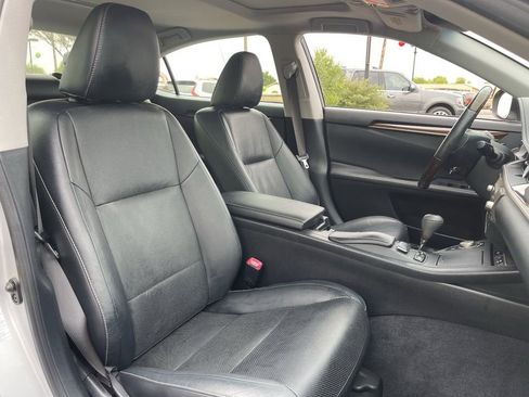 Used 2013 Lexus ES 350 w/ Luxury Pkg FWD image 12