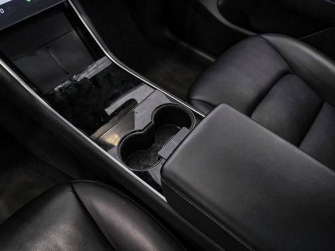 Used 2021 Tesla Model Y Long Range image 23