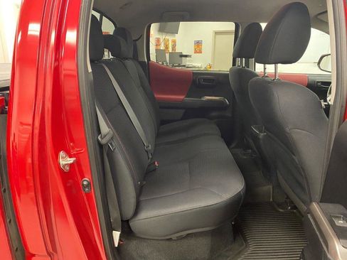 Used 2019 Toyota Tacoma SR5 image 12