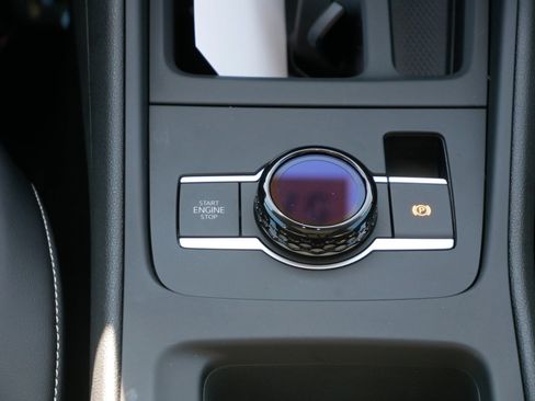 New 2025 Volkswagen Tiguan SE AWD/4WD image 9