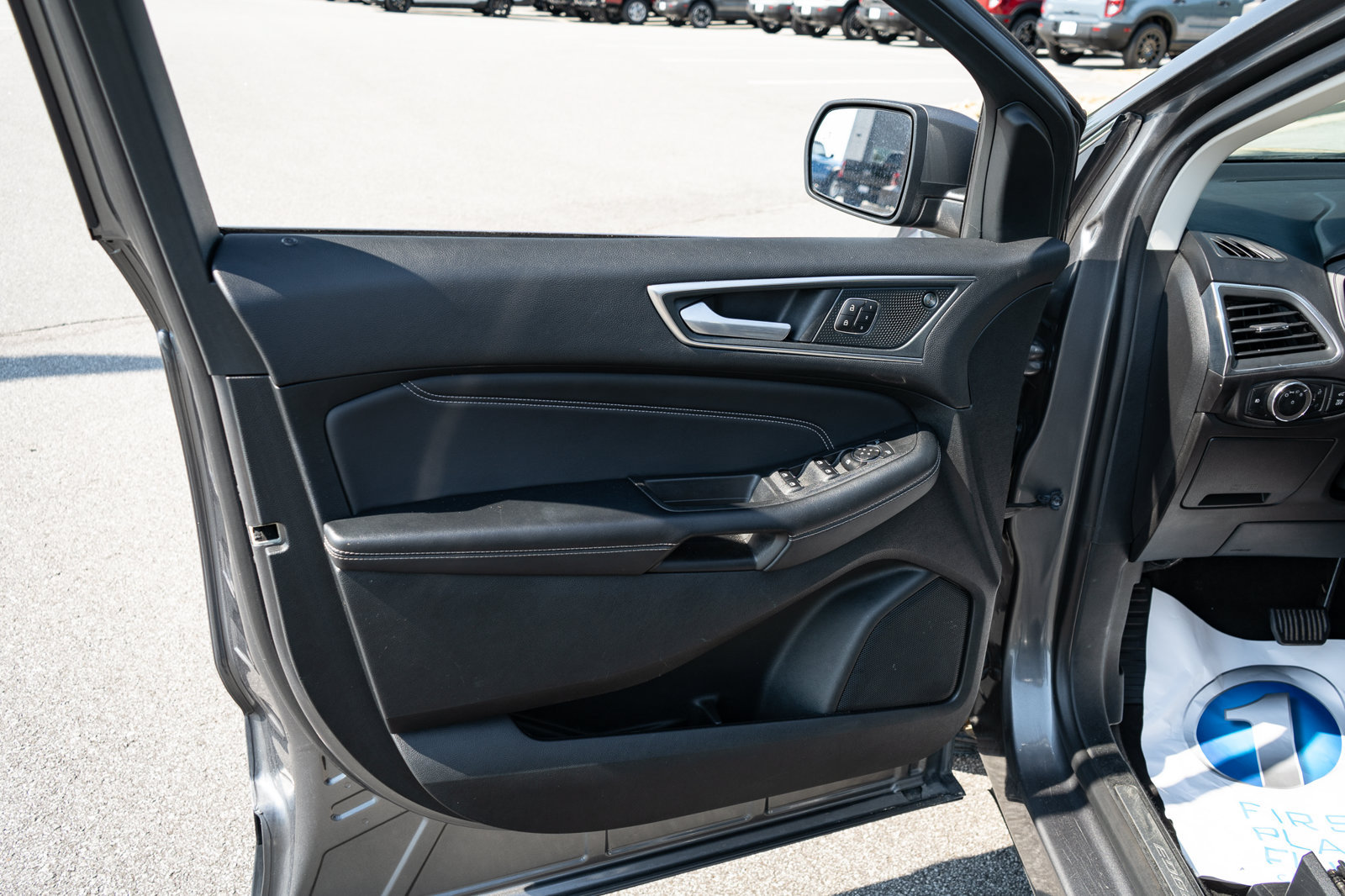 Used 2024 Ford Edge Titanium AWD/4WD image 16