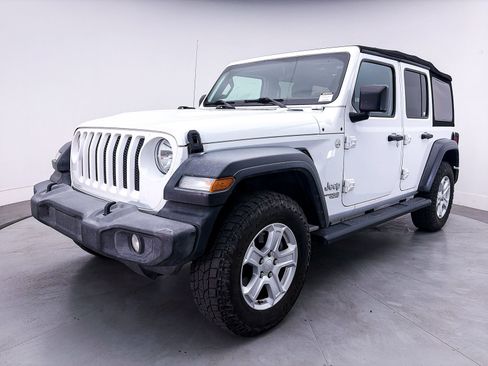 Used 2018 Jeep Wrangler Unlimited Sport S AWD/4WD image 11