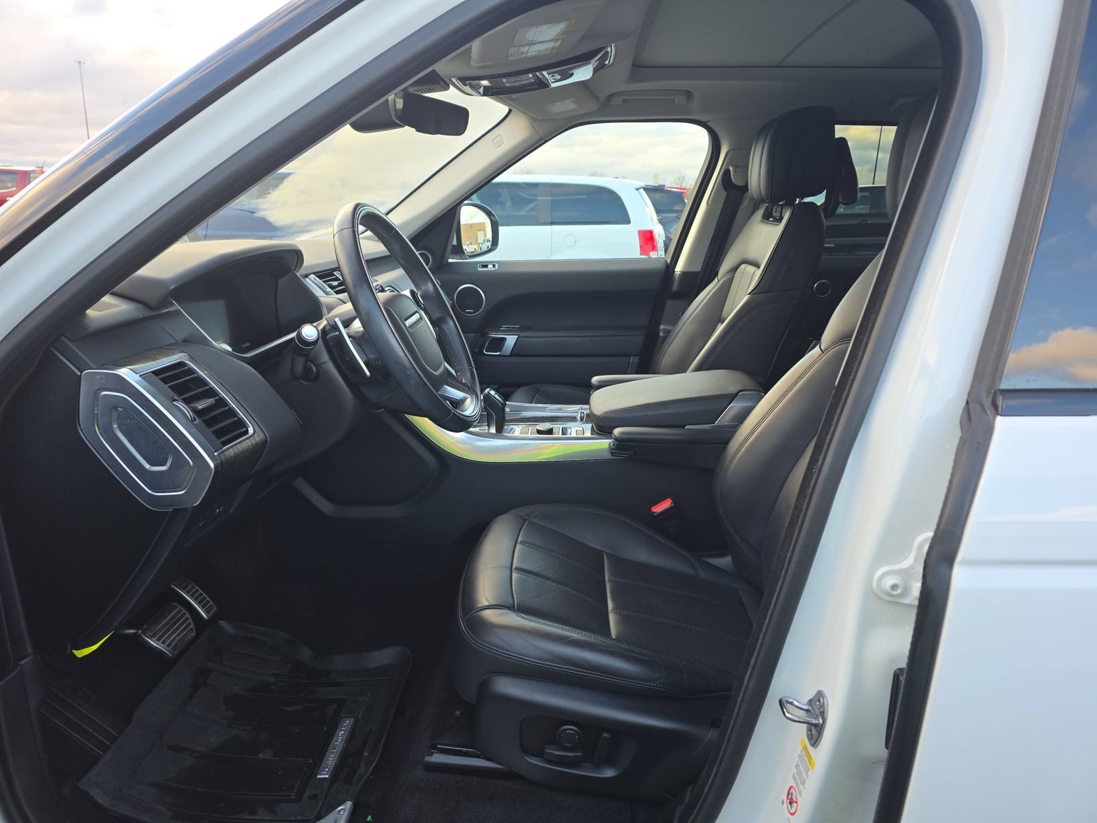 Used 2019 Land Rover Range Rover Sport Supercharged AWD/4WD image 7