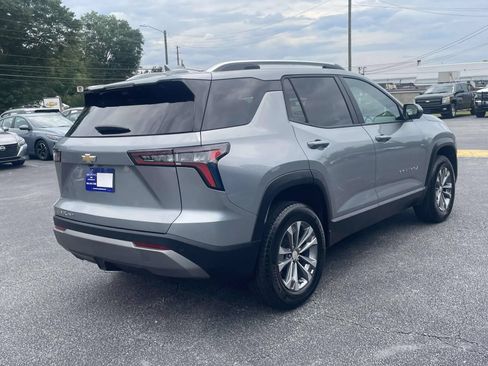 Used 2025 Chevrolet Equinox LT w/ Convenience Package II AWD/4WD image 3