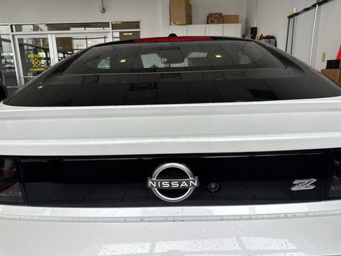Used 2024 Nissan Z NISMO w/ Floor Mat Package RWD image 5