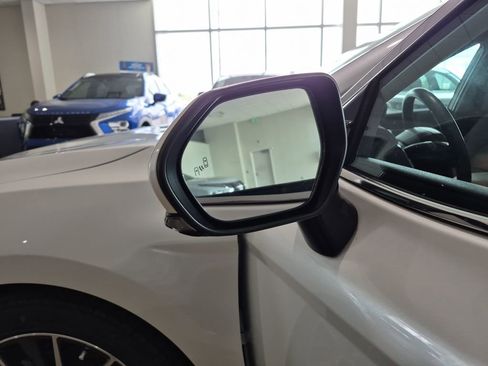 Used 2022 Toyota Camry XLE FWD image 12