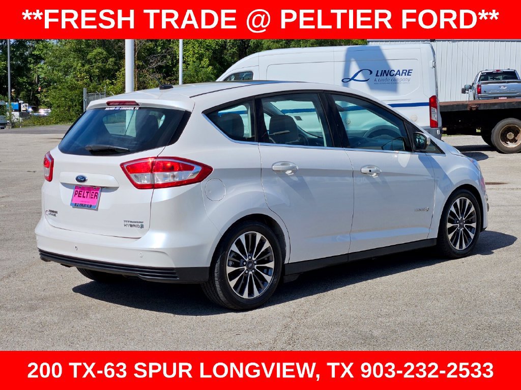 Used 2017 Ford C-MAX Titanium w/ Equipment Group 301A FWD image 4