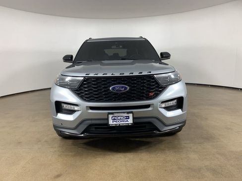 Certified 2024 Ford Explorer ST AWD/4WD image 3