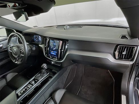 Used 2019 Volvo S60 T6 R-Design AWD/4WD image 33
