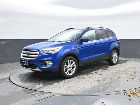 Used 2018 Ford Escape SE w/ SE Sync 3 Package image 5