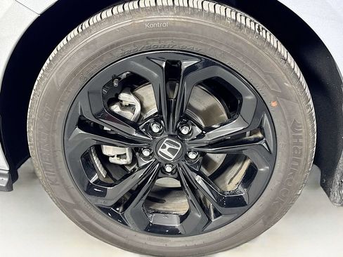 Used 2025 Honda Accord SE image 43