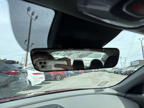 Used 2023 Hyundai Elantra SEL w/ Convenience Package image 26