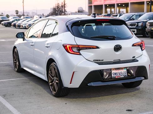 Certified 2024 Toyota Corolla SE w/ SE Package FWD image 6