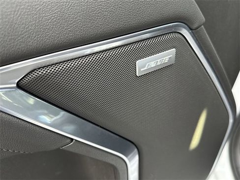 Used 2023 GMC Sierra 1500 SLT w/ SLT Premium Package image 24