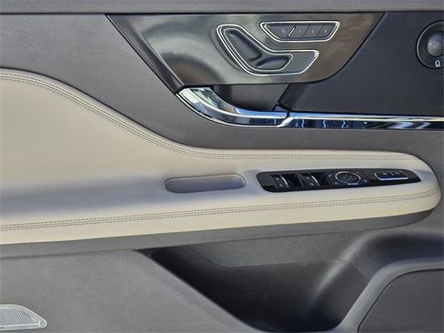 Certified 2021 Lincoln Corsair Reserve w/ Equipment Group 201A image 23