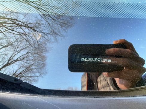 Used 2025 Kia Soul LX w/ LX Technology Package image 6