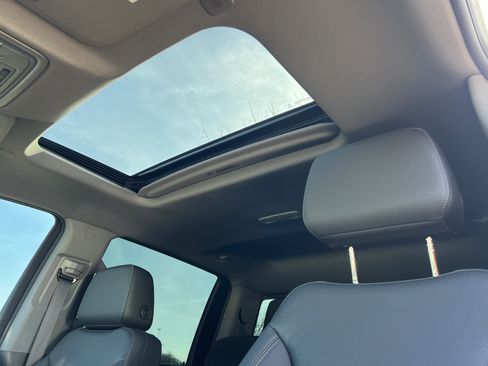 Used 2023 Chevrolet Silverado 2500 LTZ w/ LTZ Premium Package image 38