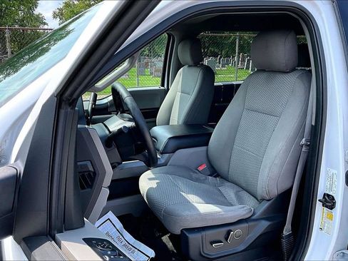 Used 2018 Ford F150 XLT w/ Equipment Group 302A Luxury AWD/4WD image 23