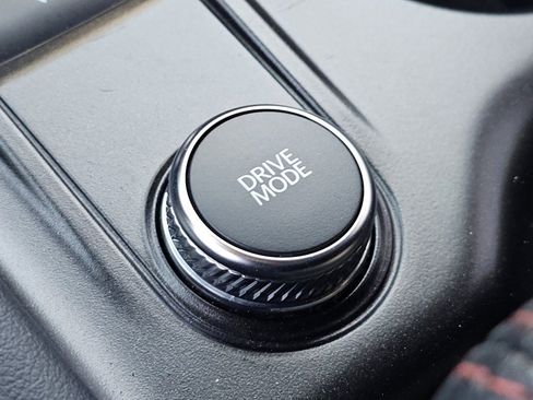 Used 2025 Ford Explorer ST-Line AWD/4WD image 9