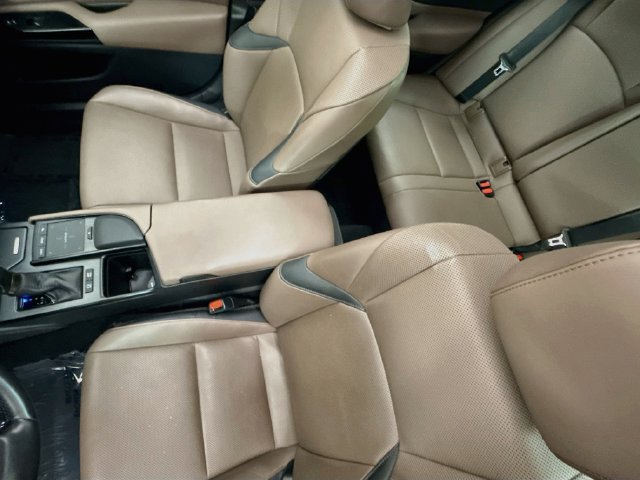 Used 2022 Lexus ES 300h w/ Premium Package FWD image 23