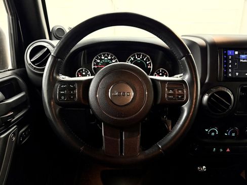Used 2013 Jeep Wrangler Sport AWD/4WD image 16