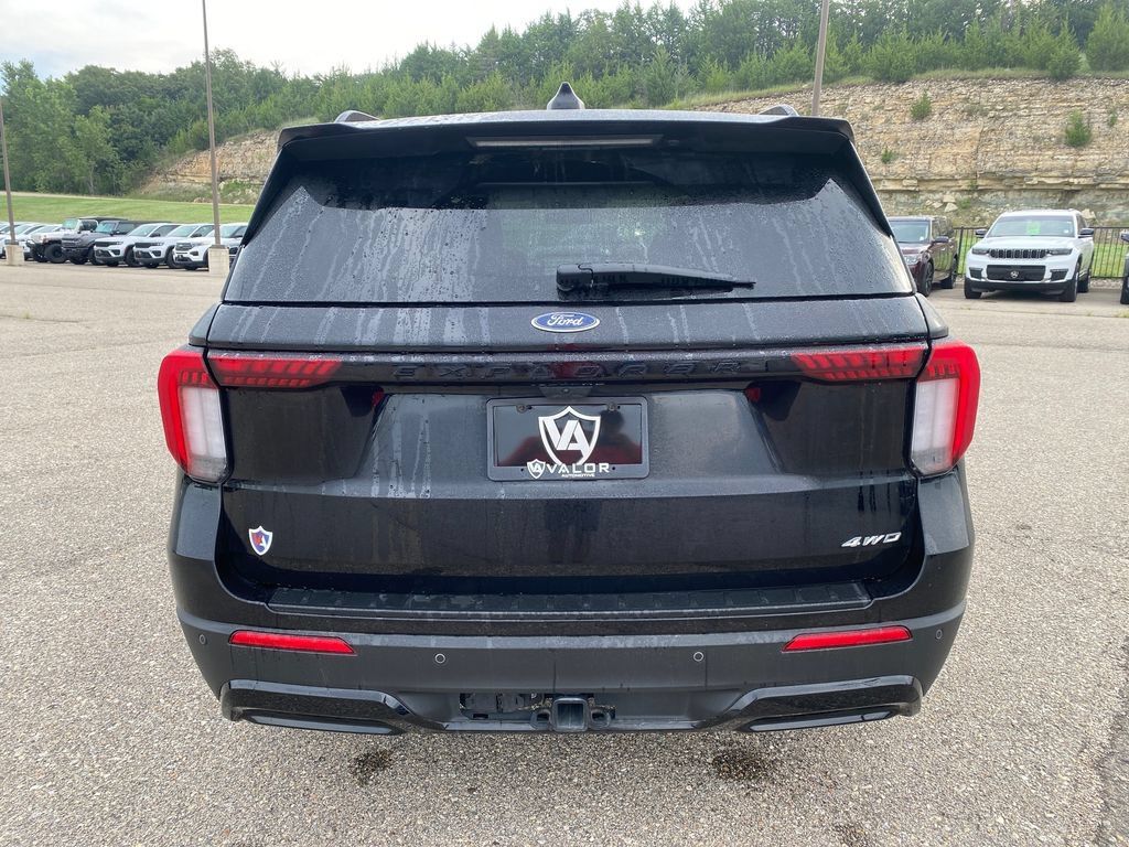 Used 2025 Ford Explorer ST-Line AWD/4WD image 5