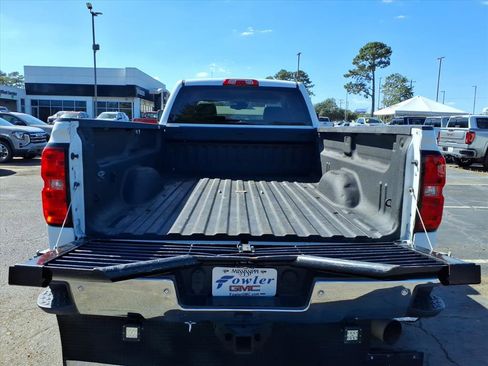 Used 2017 GMC Sierra 3500 SLT w/ Duramax Plus Package image 5