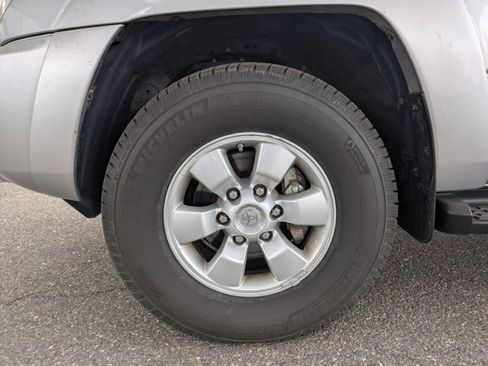 Used 2004 Toyota 4Runner SR5 image 18