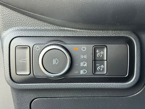 Used 2025 Ford Explorer ST-Line image 17