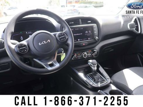 Used 2023 Kia Soul LX image 16