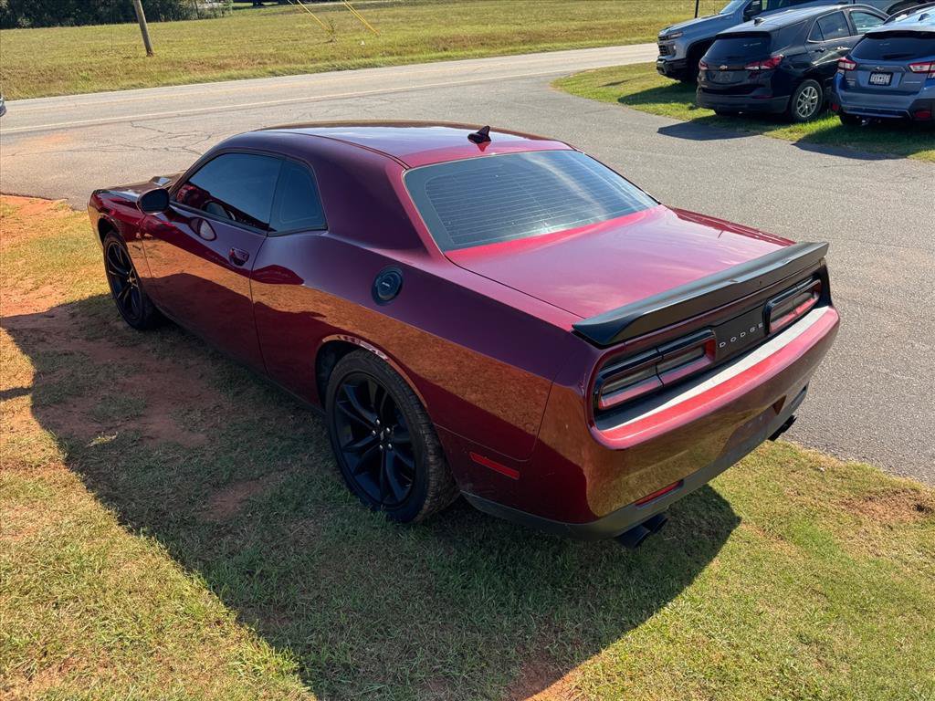 Used 2018 Dodge Challenger R/T w/ Blacktop Package RWD image 7