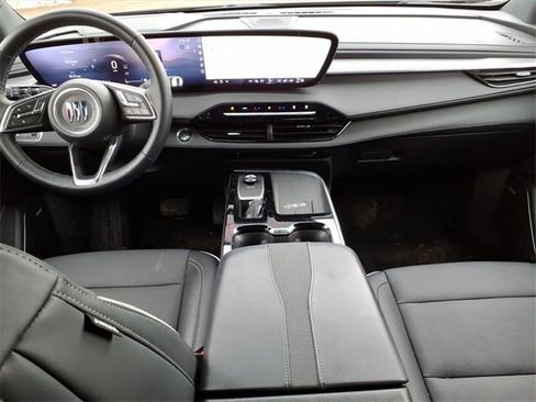 Used 2025 Buick Enclave Preferred image 12