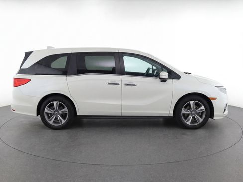 Used 2018 Honda Odyssey Touring image 8