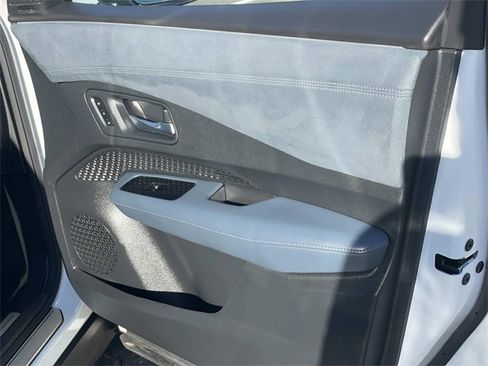 Used 2023 Nissan Ariya image 33