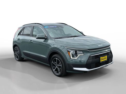 Used 2023 Kia Niro EX FWD image 7