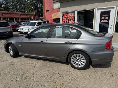 Used 2009 BMW 328i Sedan RWD image 4