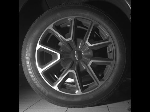 Used 2021 Chevrolet Tahoe RST RWD image 9