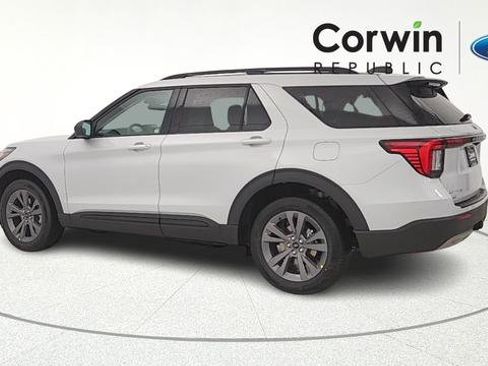 New 2026 Ford Explorer Active w/ Active Comfort Package image 5