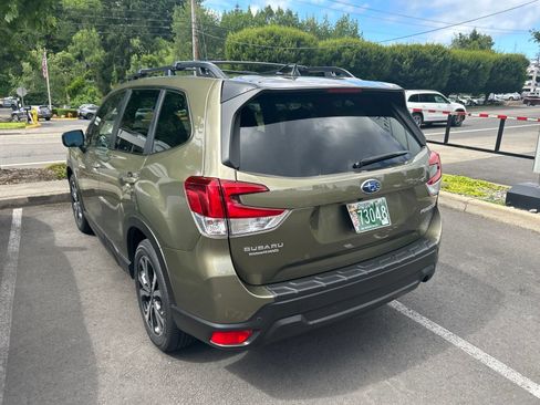 Used 2024 Subaru Forester Limited w/ Convenience Package AWD/4WD image 6