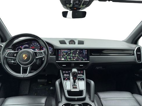 Used 2023 Porsche Cayenne AWD/4WD image 19